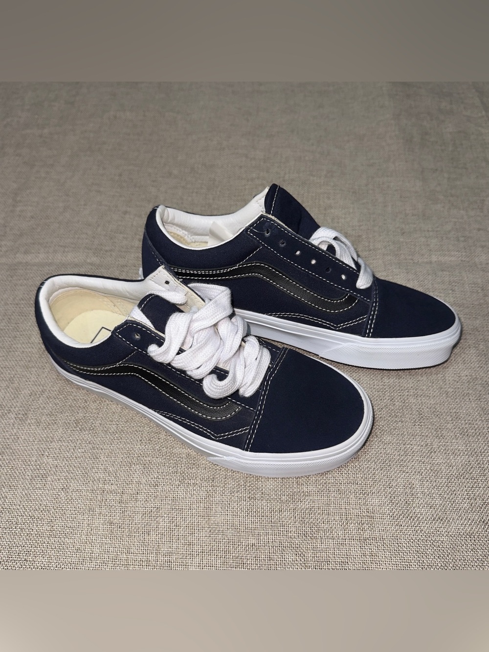 Vans Old Skool Navy Blue White Canvas Suede Skate Shoes US Men 5.5 / Women 7 NEW